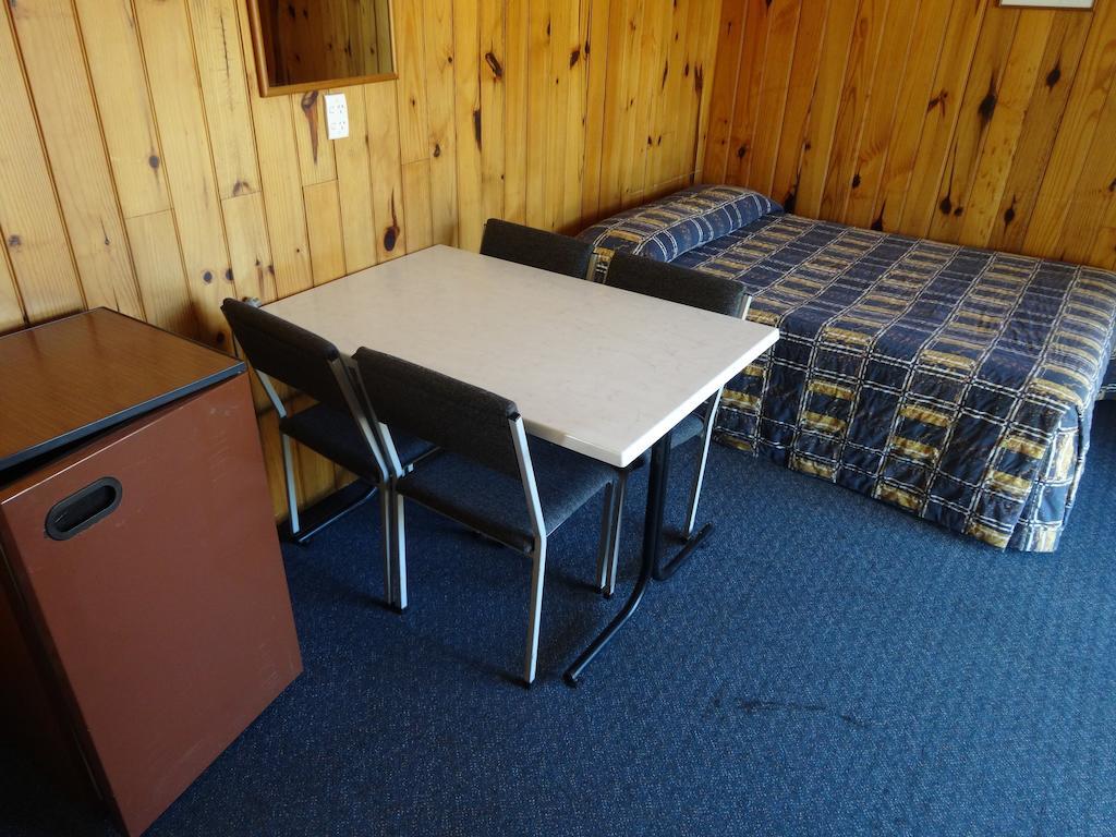 Ninety Mile Beach Holiday Park Waipapakauri Rom bilde